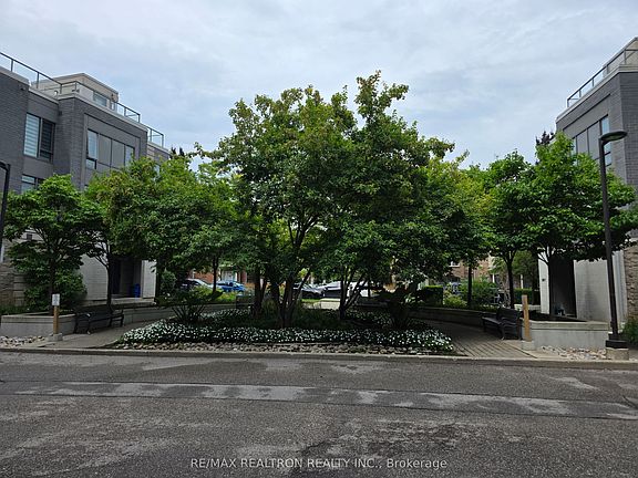 5th image of 325 S Park Rd #603