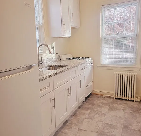 Burton Gardens Apartments — Photo 1