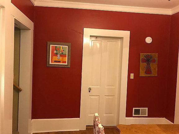 4th image of 100 Lake Valley Dr
