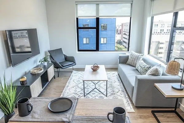 412 E Healey St #310 — Photo 8