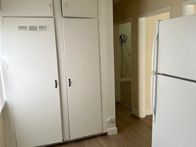 2327 Chester Ln #C — Photo 7