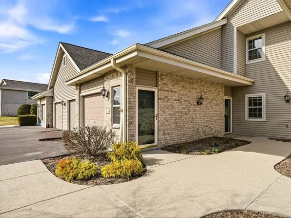 18520 Emerald CIRCLE #F, Brookfield, WI 53045