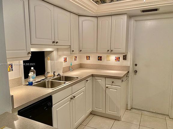 3rd image of 4932 NW 54th St