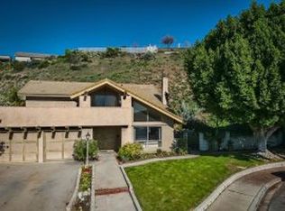 3014 Amigos Dr, Burbank, CA 91504