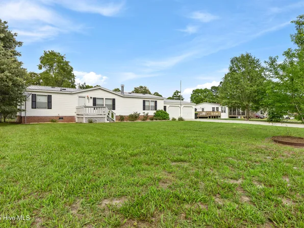 8932 Black Chestnut Drive NE, Leland, NC 28451
