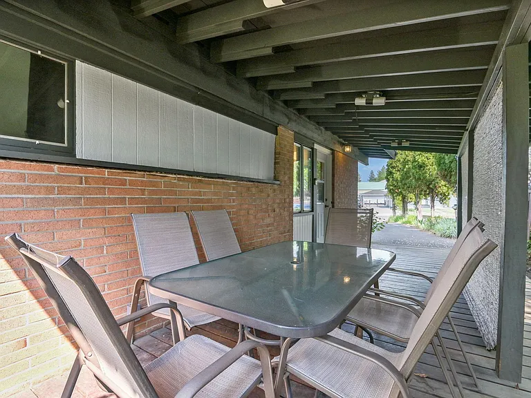 6517 N Stevens St — Photo 28