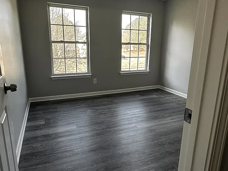 137 Edison Dr — Photo 17