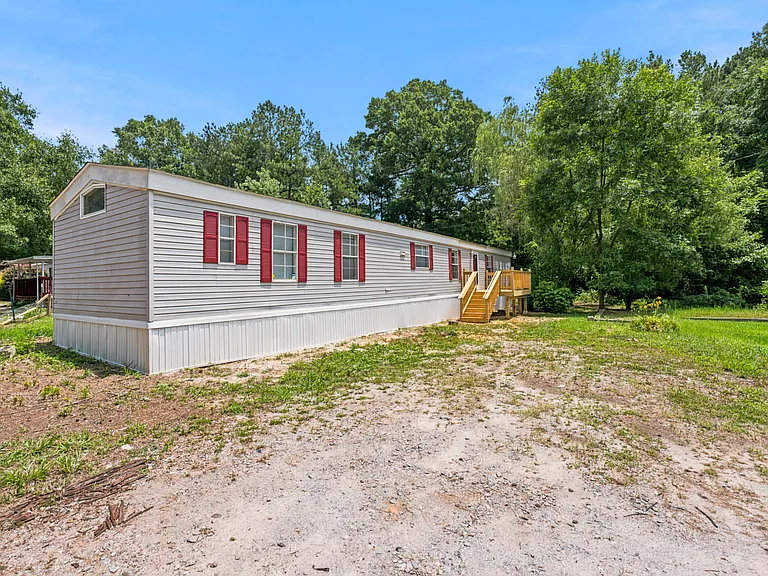 1042 Artic Loop — Photo 28