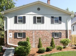 3220 N Bartlett Ave, Milwaukee, WI 53211