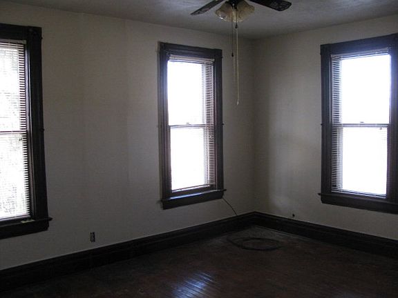 4th image of 15899 Buckeye Dr