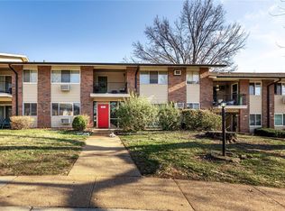 9012 Villaridge Ct APT B, Saint Louis, MO