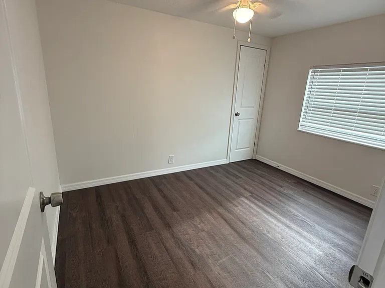 16023 Tulip Tree Dr #6 — Photo 6