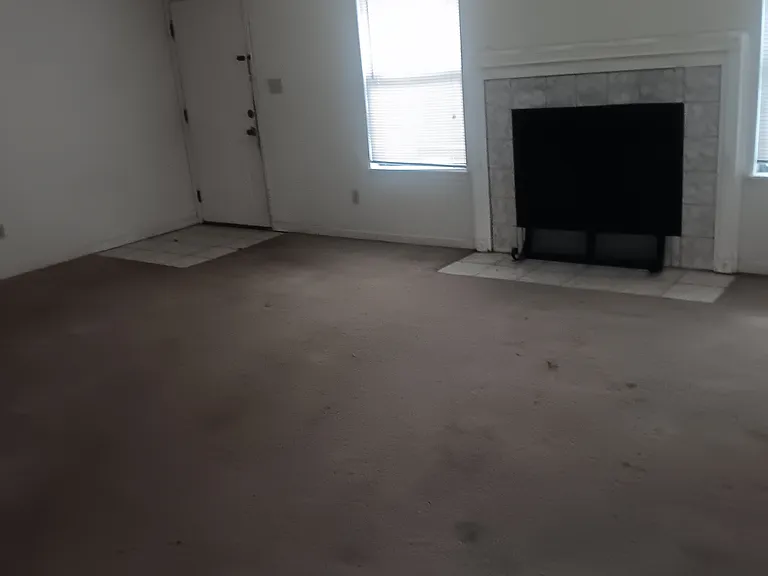 4475 Bayshore Cir — Photo 4