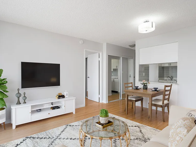 2040 Nelson St #703 — Photo 3