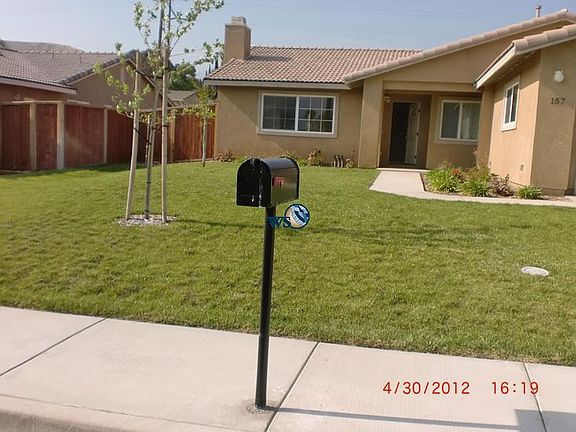 4-bedroom home in Banning - Move In Special! - Photo 3