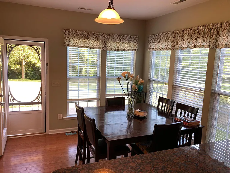Bright sun room facing to the south- backyard, lots of light!