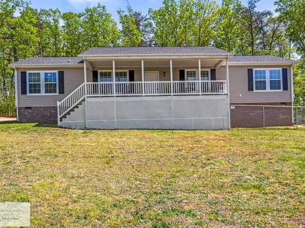 3968 Blue Ridge Dr, Gretna, VA 24557