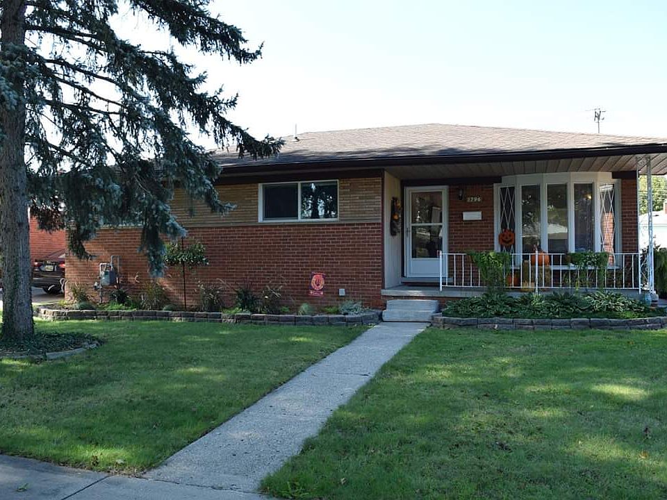 1st image of 1796 Churchill Ave