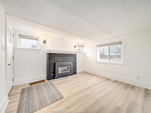 5th image of 1985 Lesperance Rd