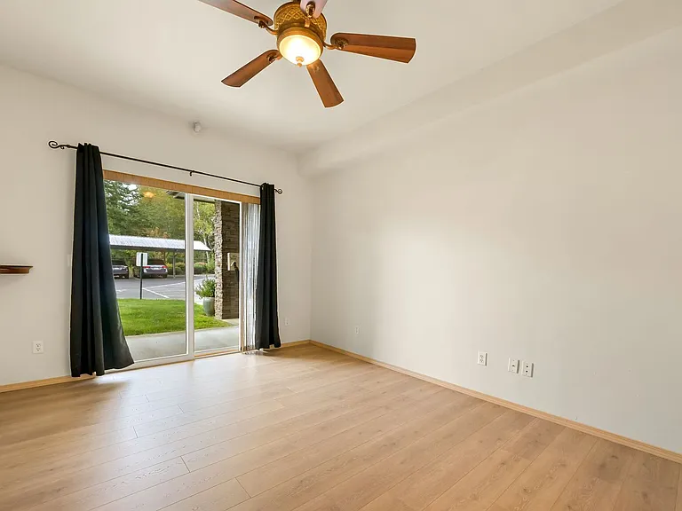 512 Darby Dr #104 — Photo 13