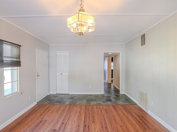 5th image of 2556 Madison St