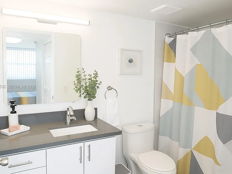 5880 Collins Ave #703 — Photo 6