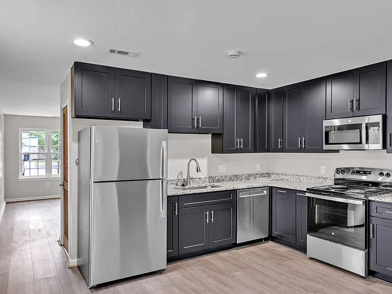 1108 Carver Ave — Photo 11