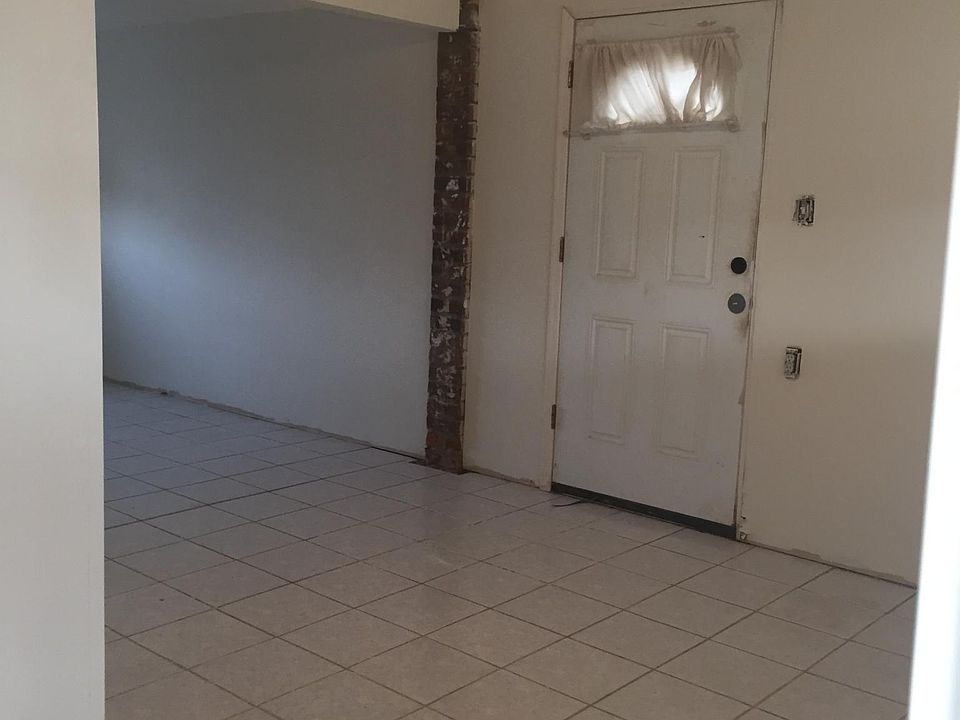 2nd image of 16137 99th St