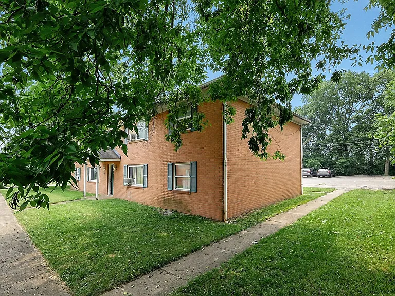 187 Currier Dr — Photo 24