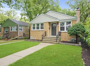 227 Grey Ave, Evanston, IL 60202