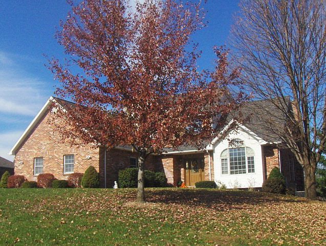 1st image of 212 Burke Pl