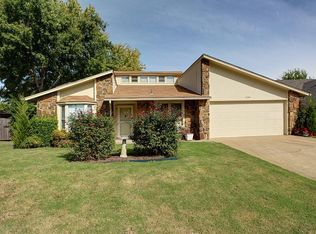 2504 Trailwood Dr, Claremore, OK 74017