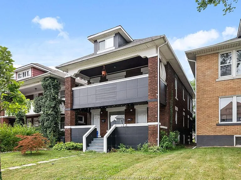 541 Moy Ave — Photo 1