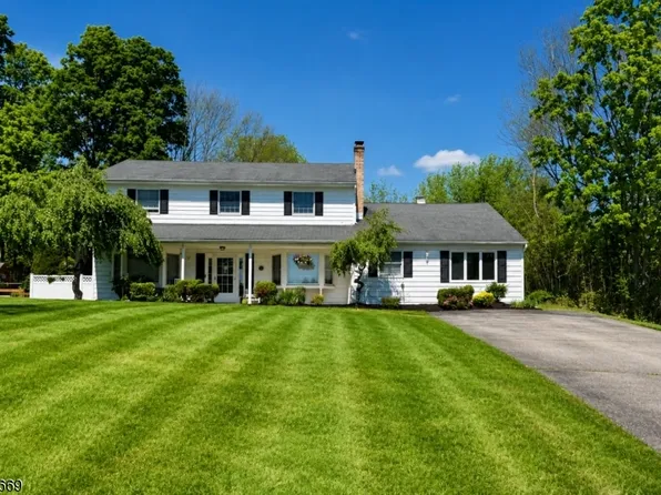 25 Carol Dr, Vernon Twp., NJ 07418