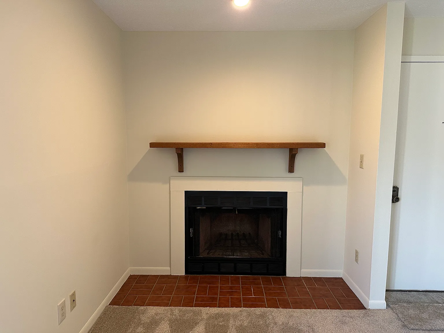 2 bed, 916 sqft, $1,300 — Photo 4