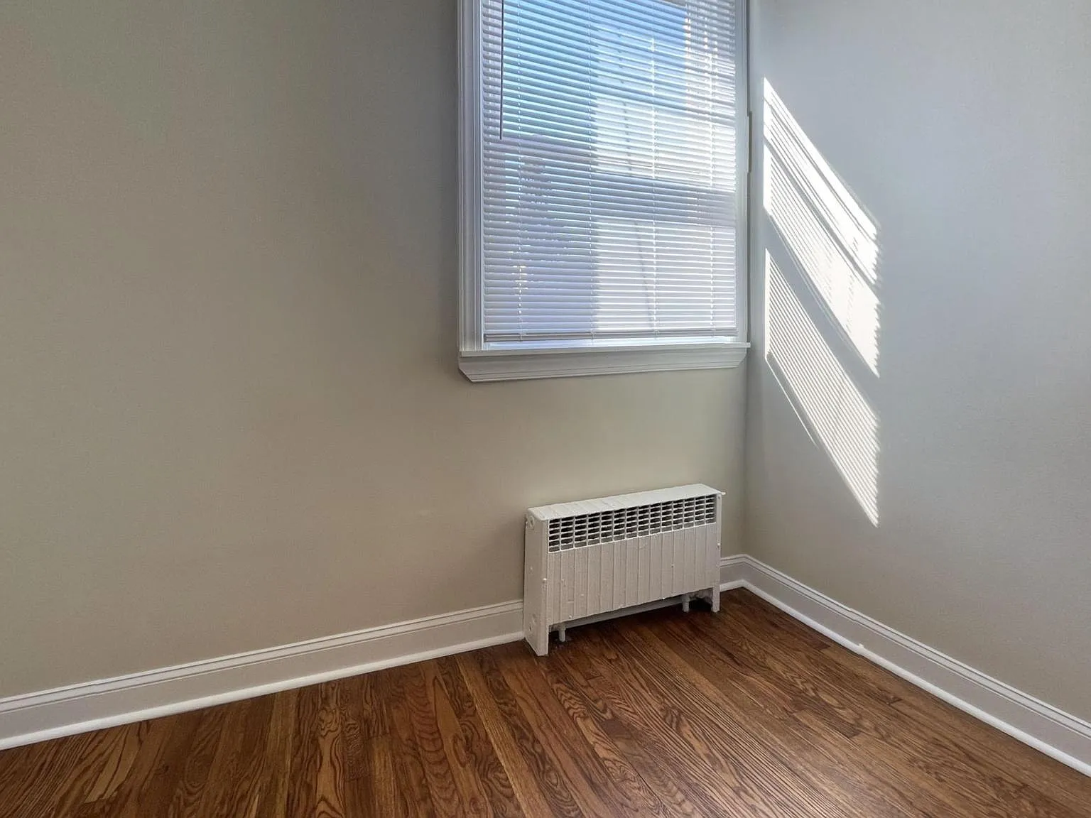 2 bed, 1.0 bath, 1600 sqft, $1,400 — Photo 4