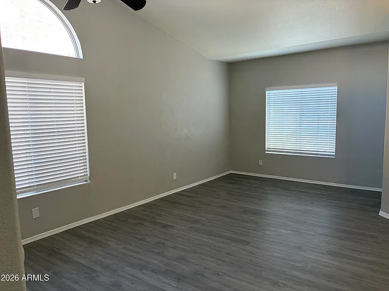 1660 E Gary Dr — Photo 4
