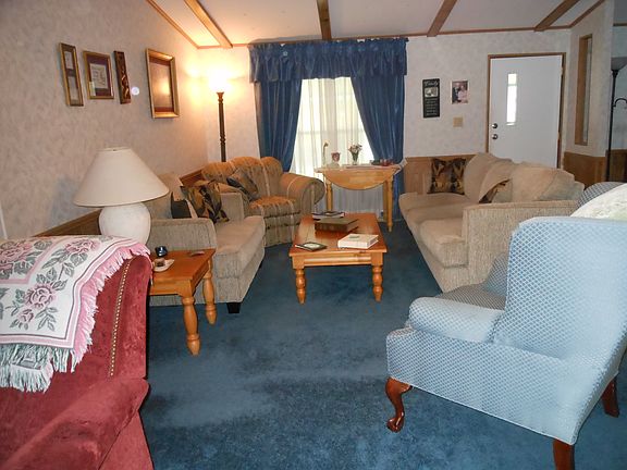 4th image of 2084 Thelma Dr