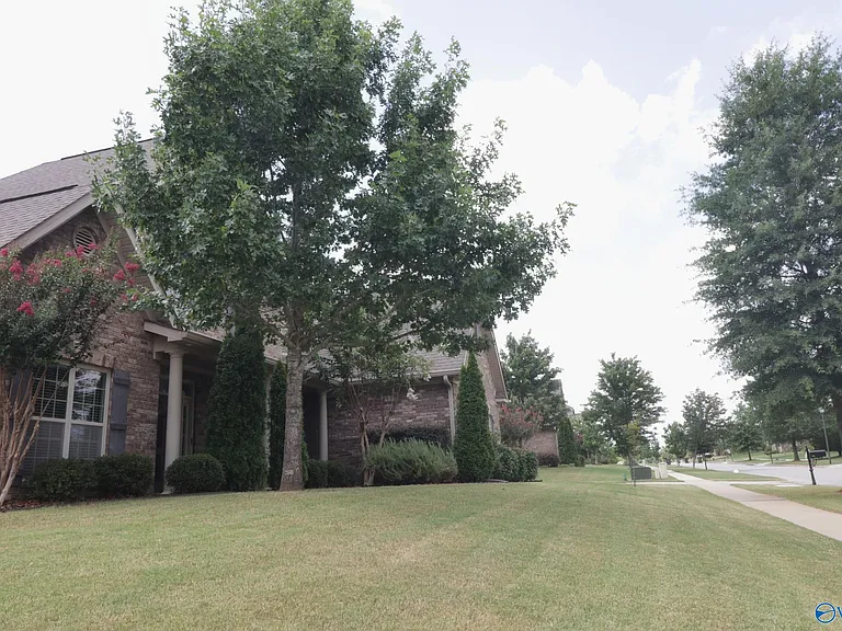 101 Mill Ridge Dr — Photo 3