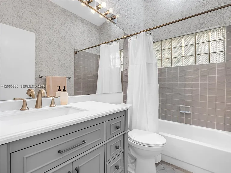 629 Spinnaker — Photo 13