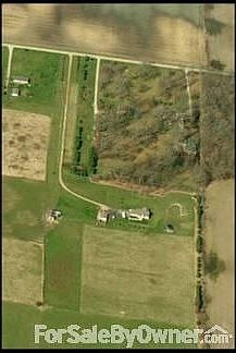 Flag Lot : Flag lot provides more privacy and safety.