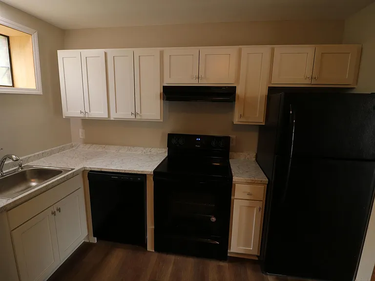 1 Circle St #5 — Photo 1