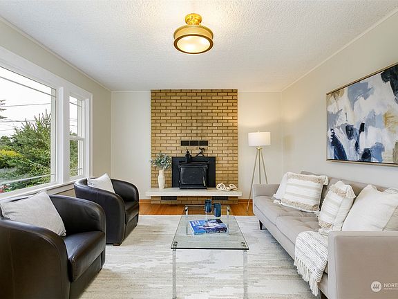 2nd image of 11733 North Park Avenue N
