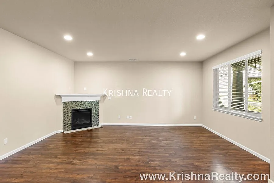Lovely 4 BD | 2.5 BA | + Tech Niche | Single-Family Home | Coveted Abbey Creek | North Bethany | ... — Photo 4