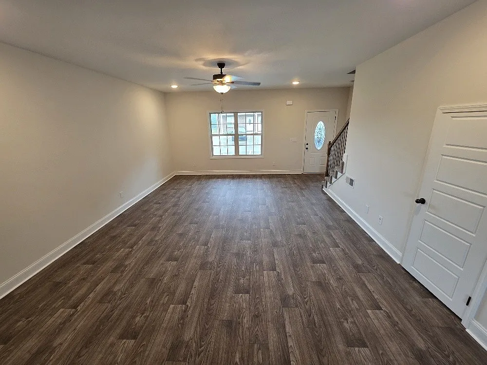 3 bed, 2.5 bath, 1504 sqft, $1,375 — Photo 2
