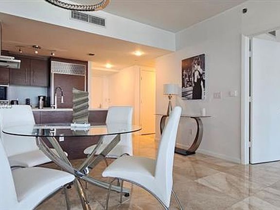 5th image of 495 Brickell Ave APT 3009