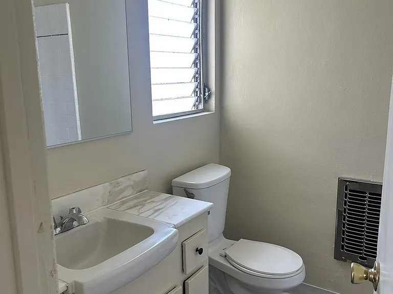 6214 Victoria Ave — Photo 23