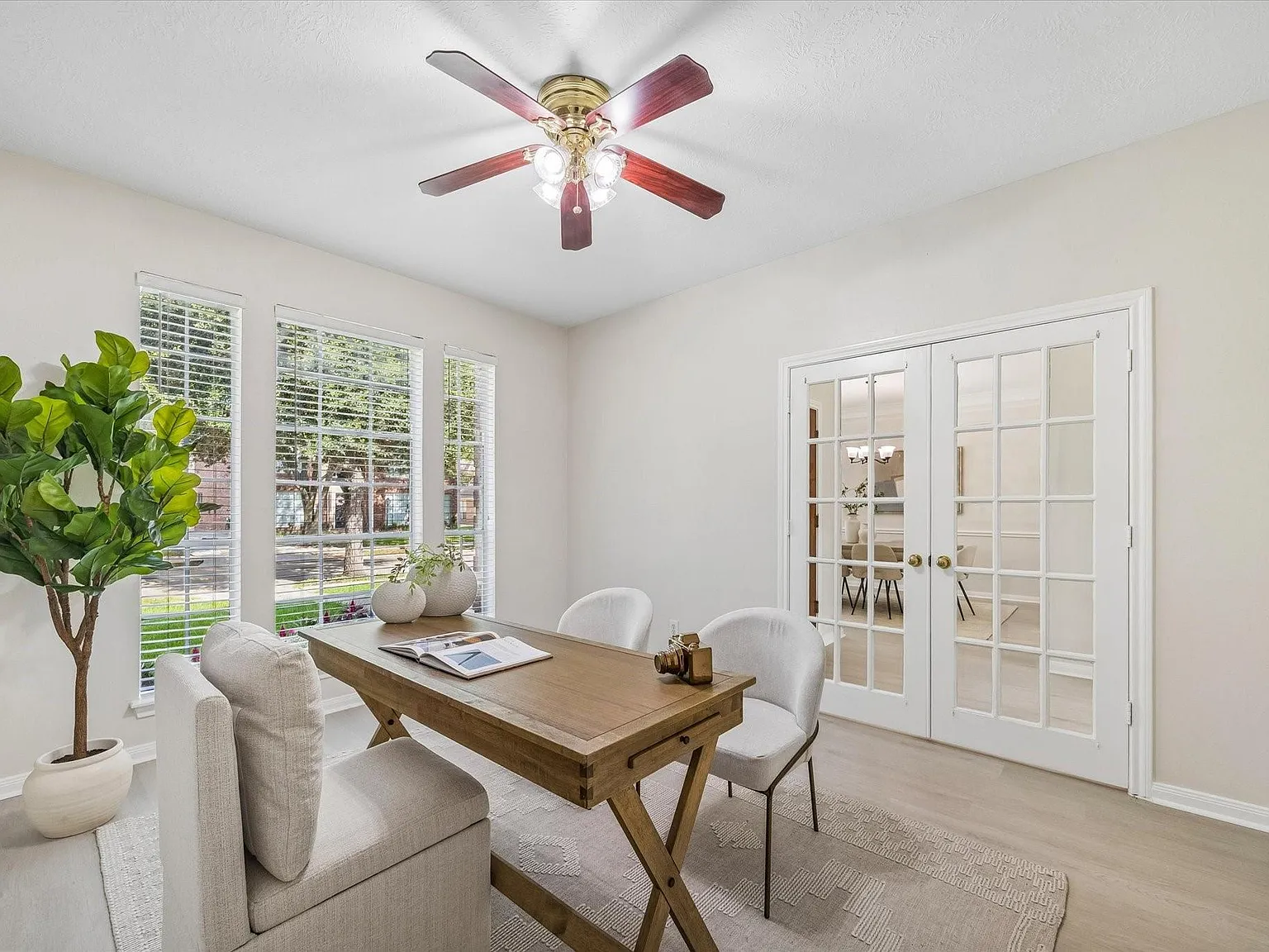 5 bed, 3.5 bath, 3504 sqft, $3,200 — Photo 4
