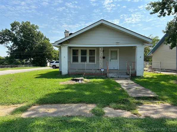 743 N Seminole Ave, Okmulgee, OK 74447