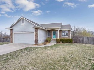 1948 Glen Hills Ct, Derby, KS 67037